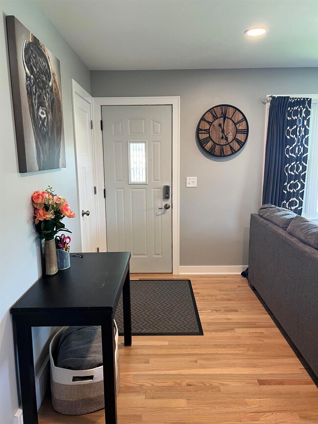 605 Plum St, Decorah, IA 52101 - photo 2