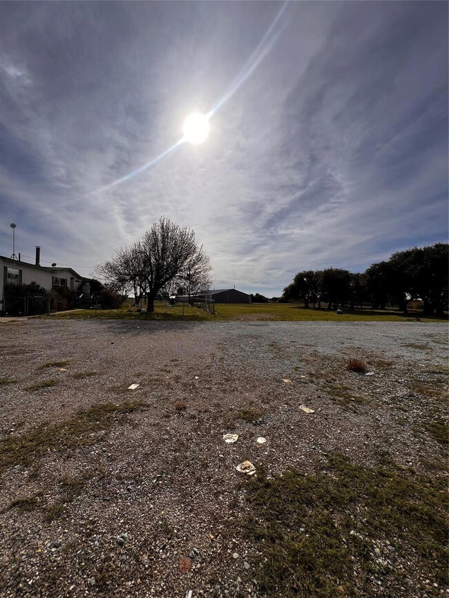 110 Crockett Rd, Weatherford, TX 76088 - photo 5