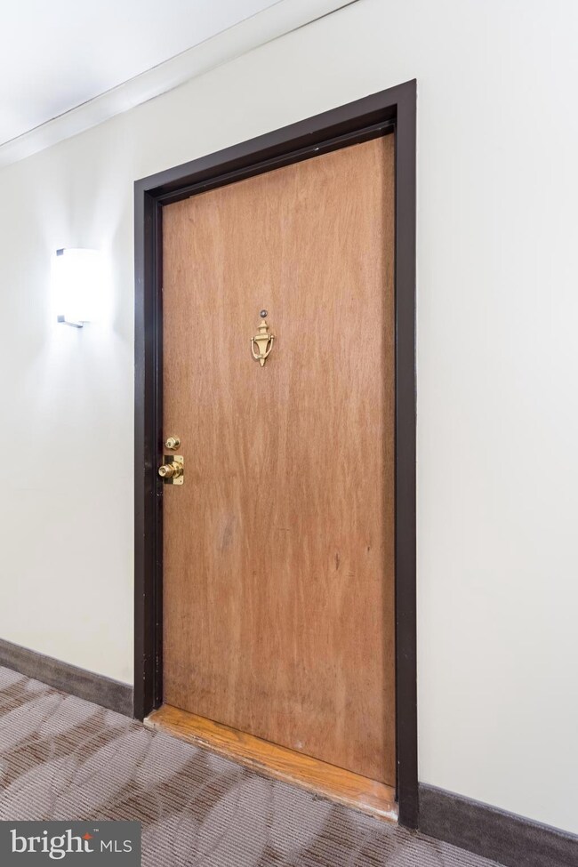 Park Princess/Logan Park unit 515, Washington, DC 20005 - photo 4