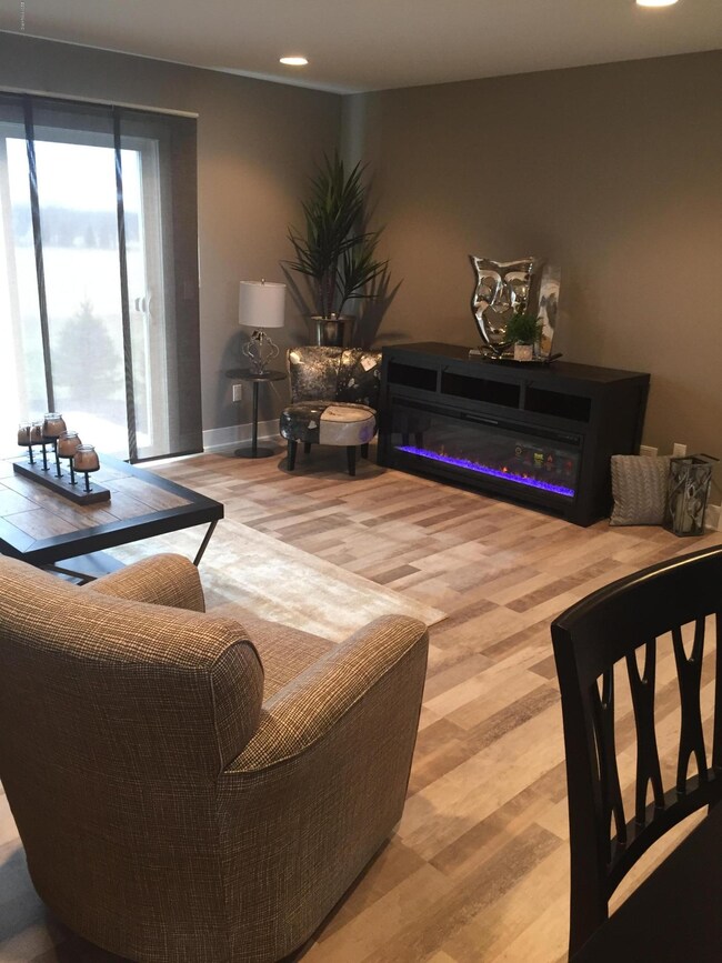 3951 Quincy Meadows Ct unit 33, Holland, MI 49424 - photo 2