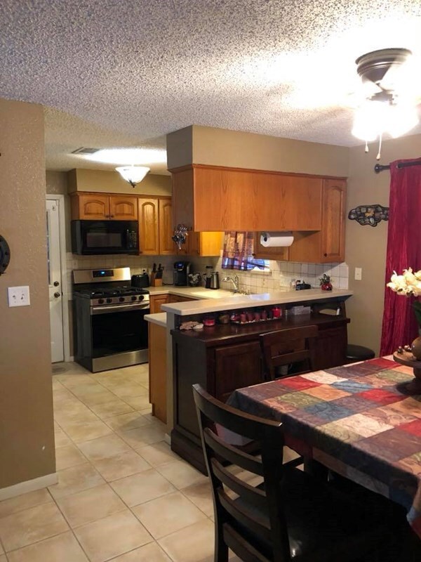 2424 Hedgerose Ln, Bay City, TX 77414 - photo 7