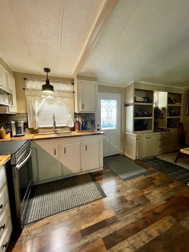 10265 Ulmerton Rd unit Lot 125, Largo, FL 33771 - photo 3