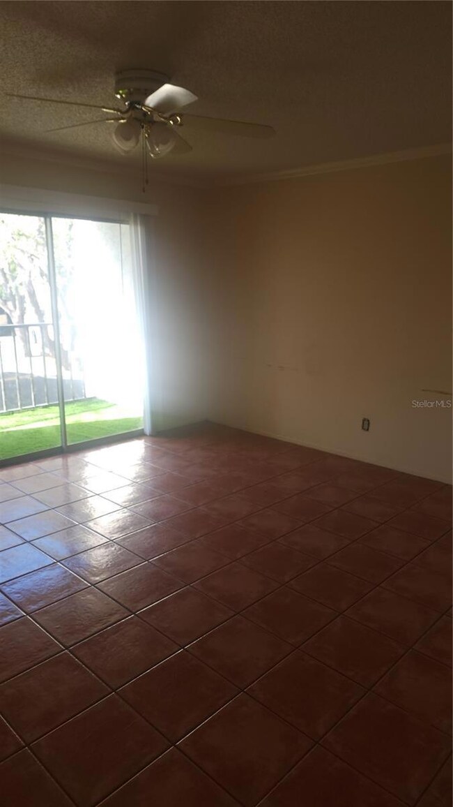 14460 Reuter Strasse Cir unit 718, Tampa, FL 33613 - photo 7