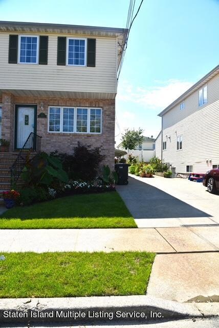 146 Roswell Ave, Staten Island, NY 10314 - photo 3