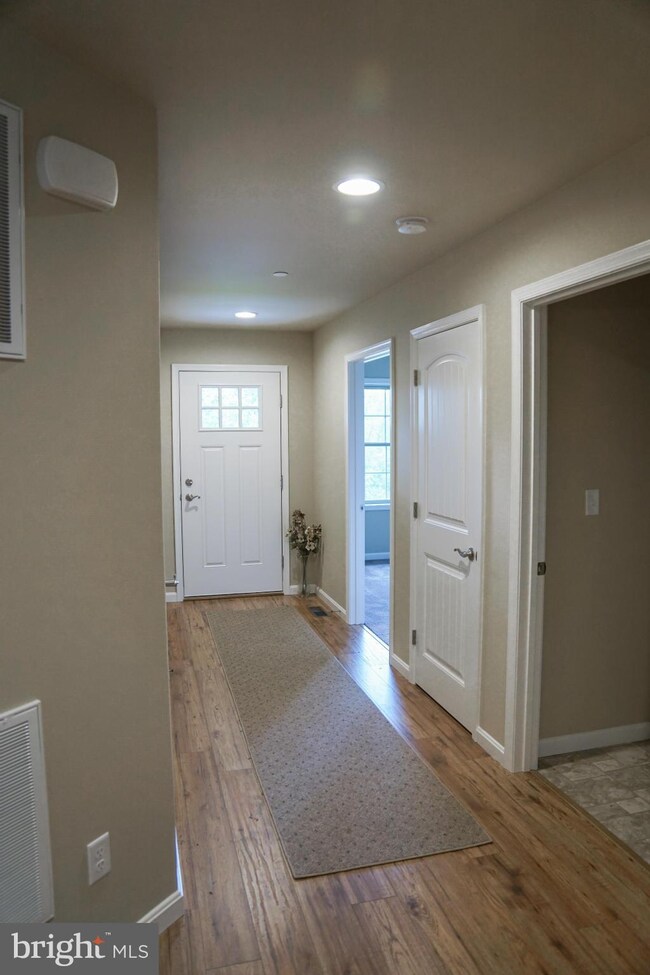 601 Shook Ct W, Greencastle, PA 17225 - photo 2