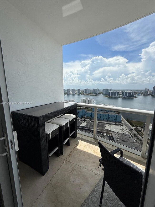 Trump Royale unit 4001, Sunny Isles Beach, FL 33160 - photo 6