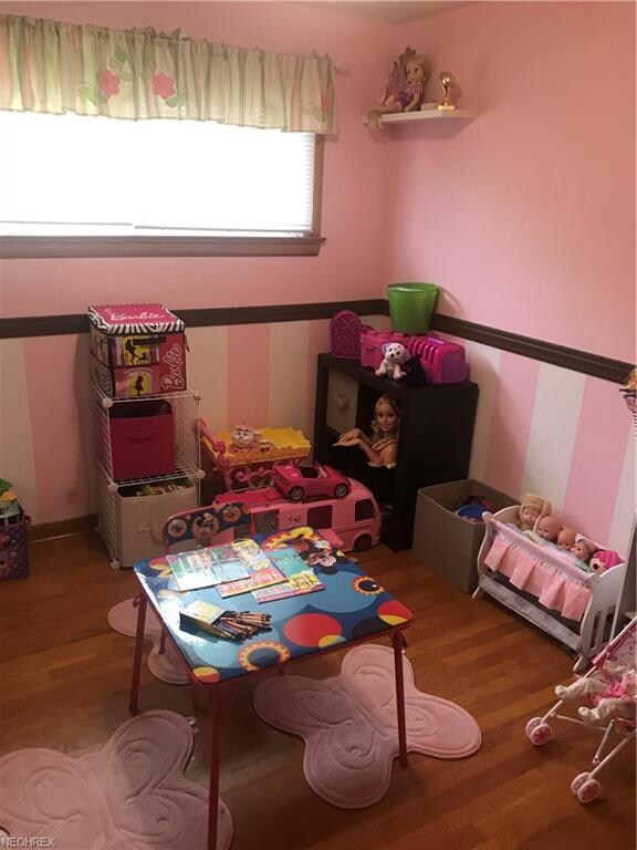 527 Geneva Ave, Struthers, OH 44471 - photo 4