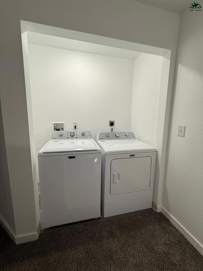 413 E 8th Ave, North Pole, AK 99705 - photo 5