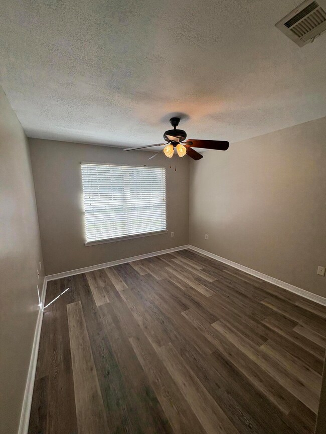 2877 Aplin Rd, Crestview, FL 32539 - photo 6