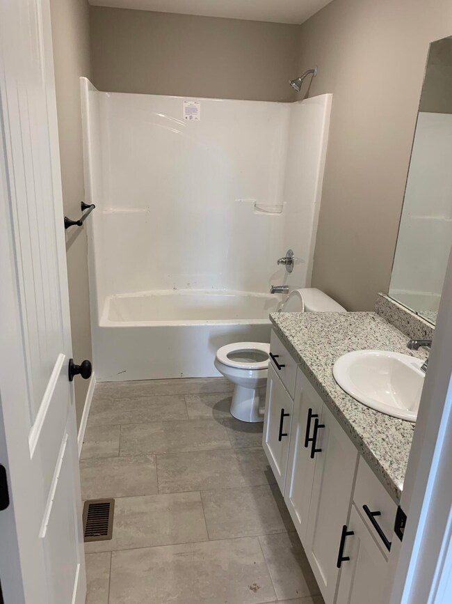 677 N Montego St, Nixa, MO 65714 - photo 4