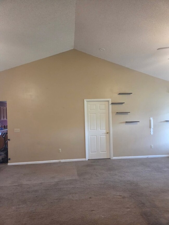 717 E 44th St, Tifton, TN - photo 4