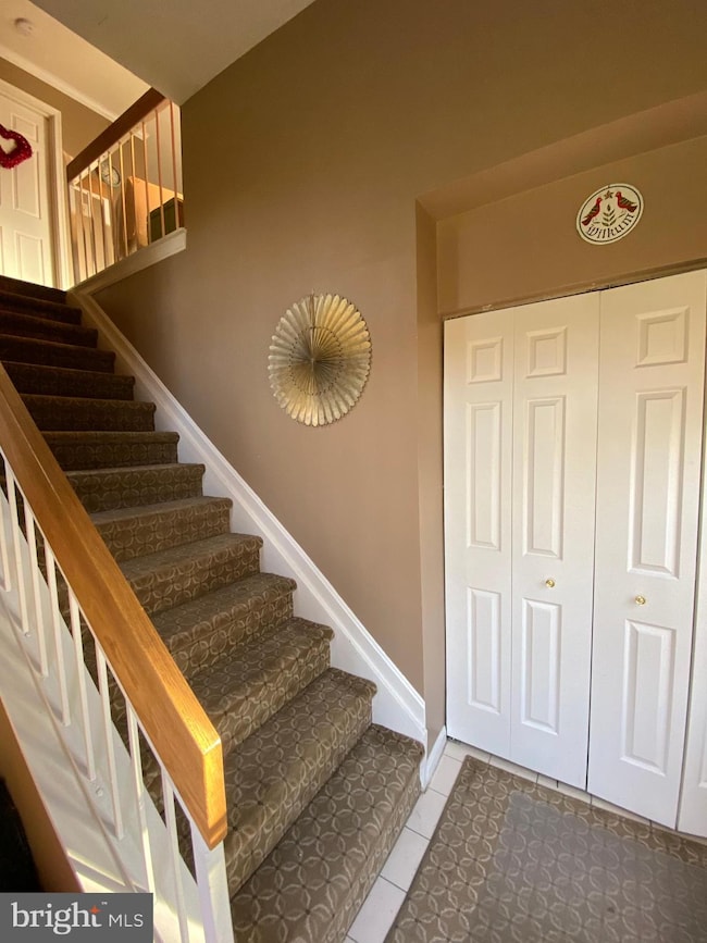 5823 Orchard Hill Ct, Clifton, VA 20124 - photo 3