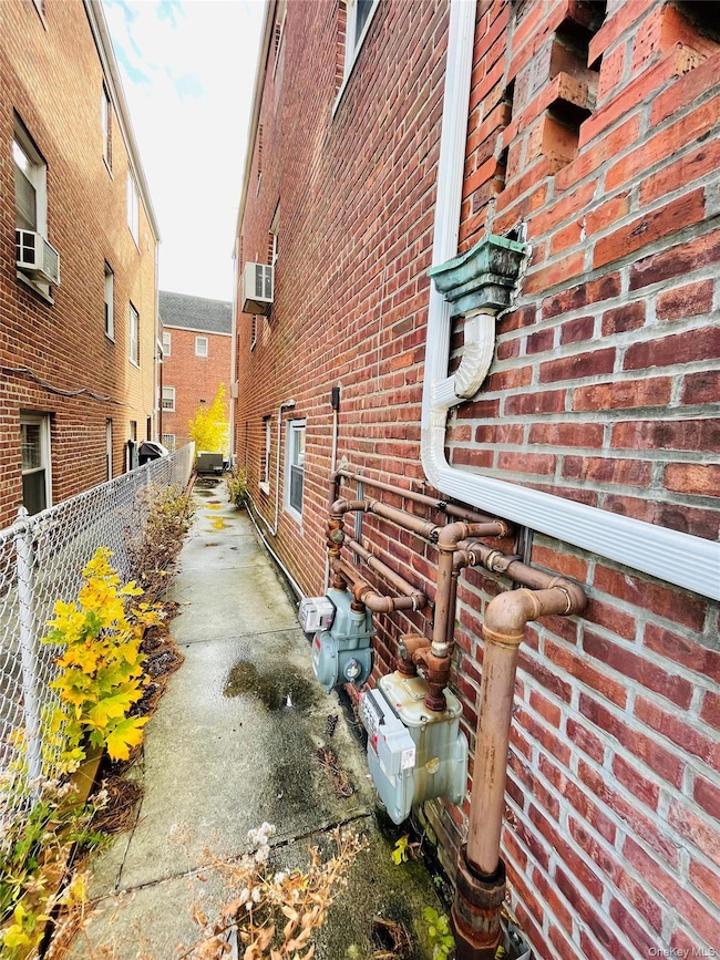 1194 Lydig Ave, Bronx, NY 10461 - photo 3