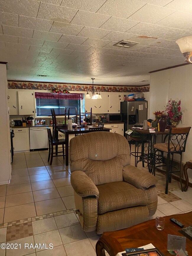 1103 Bank Ave, New Iberia, LA 70560 - photo 2