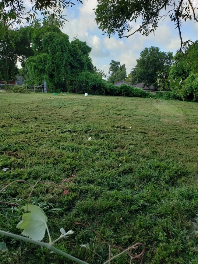 773 W Rittenhouse Rd, Houston, TX 77091 - photo 2