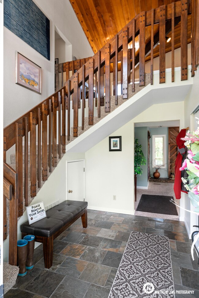 Entry_Stairway_1