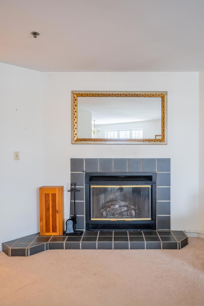 2 Schooner Ridge Road Bath 07