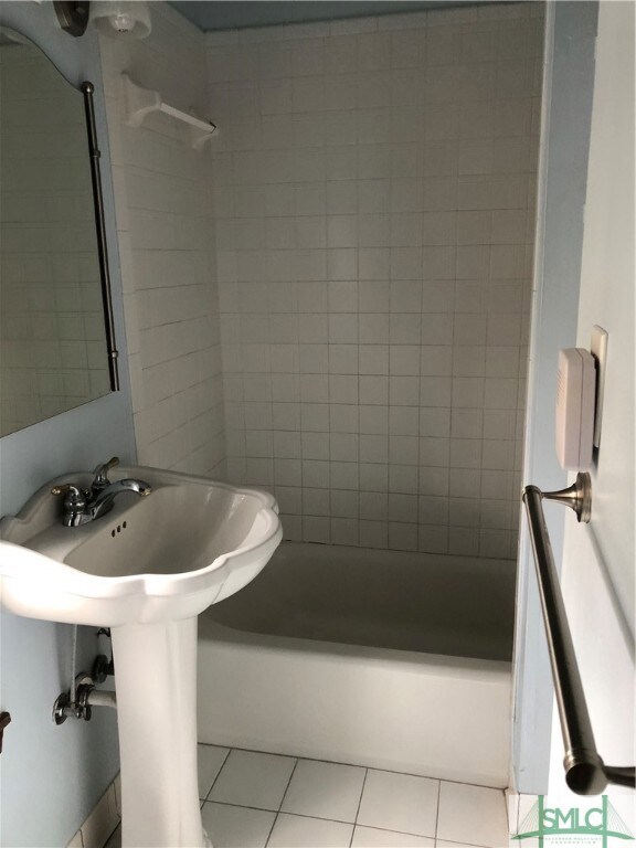 127 W Jones Ln, Savannah, GA 31401 - photo 6