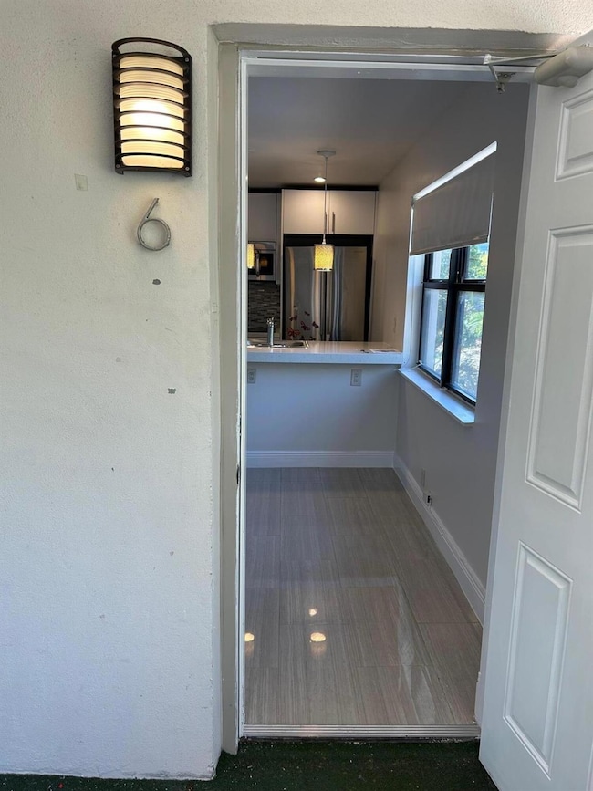 112 NE 5th St unit 6, Fort Lauderdale, FL 33301 - photo 2