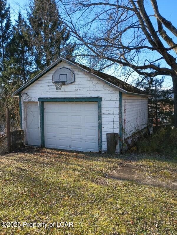 51 Pleasant St, Wyalusing, PA 18853 - photo 2