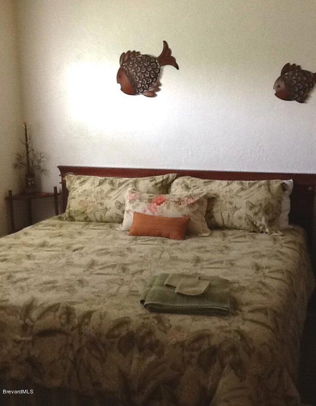 1195 HWY A1A BEDROOM.jpg