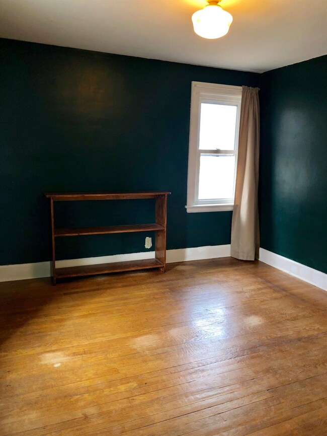 518 W Michigan St, New Carlisle, IN 46552 - photo 7