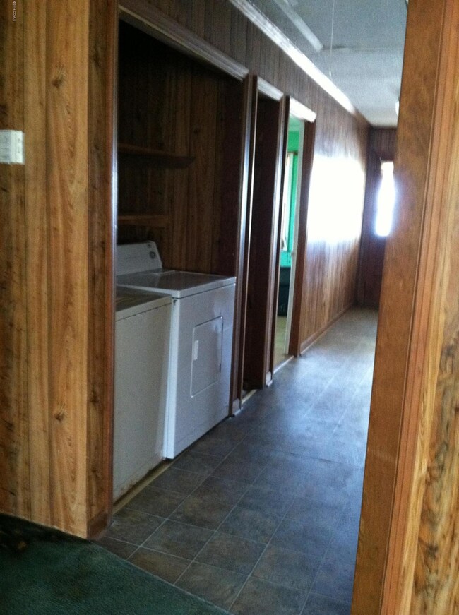 1096 Salter Path Rd, Atlantic Beach, NC 28512 - photo 7