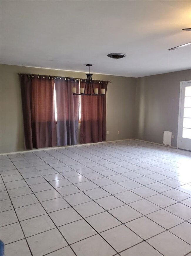 4210 W 14th St, Yuma, AZ 85364 - photo 4