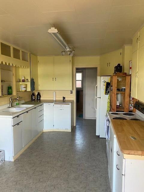 122 N Clark St, Canyon City, OR 97820 - photo 5