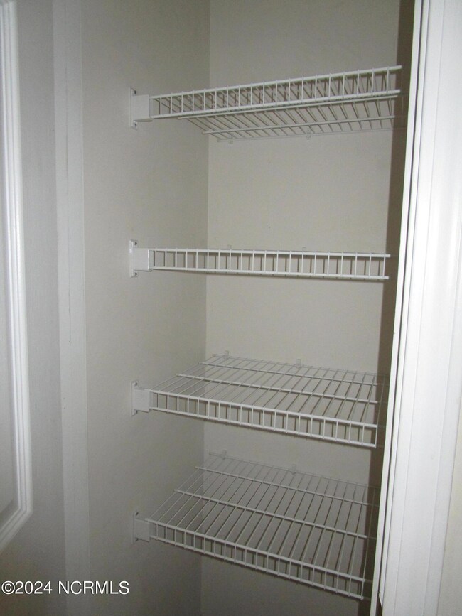 231 Lakewood Dr unit A, Jacksonville, NC 28546 - photo 6