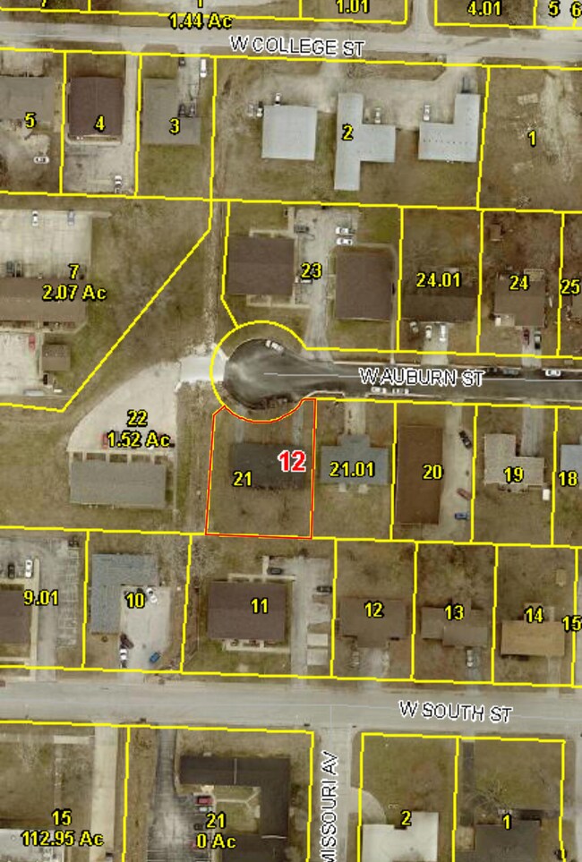 210 W Auburn St unit A-B, Bolivar, MO 65613 - photo 4