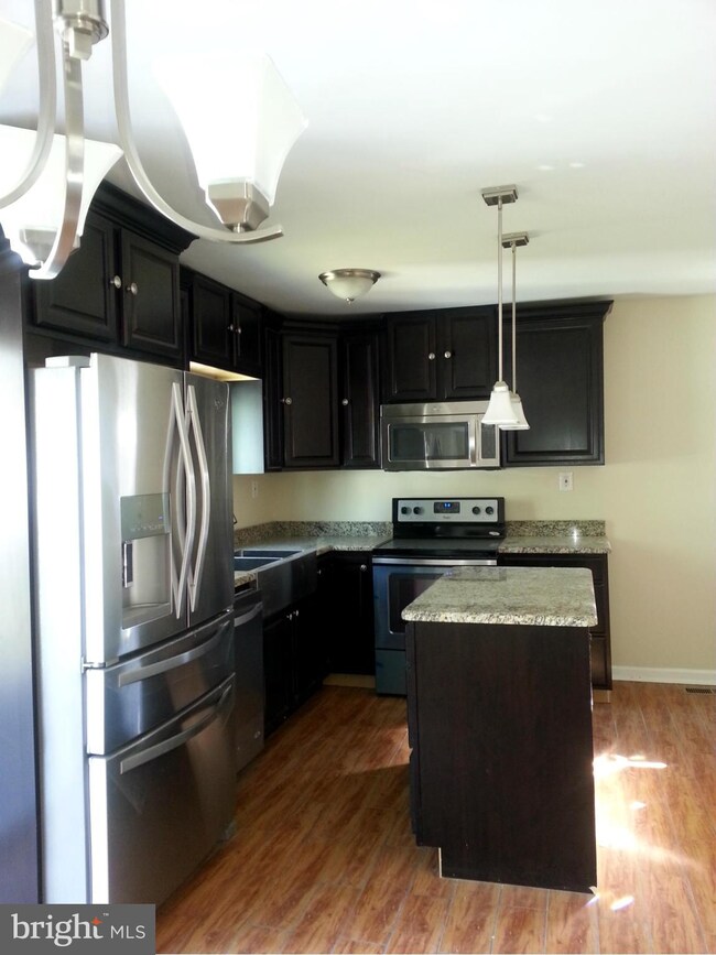 327 Old Line Ave, Laurel, MD 20724 - photo 4