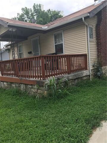 2101 E 57th St, Kansas City, MO 64130 - photo 2