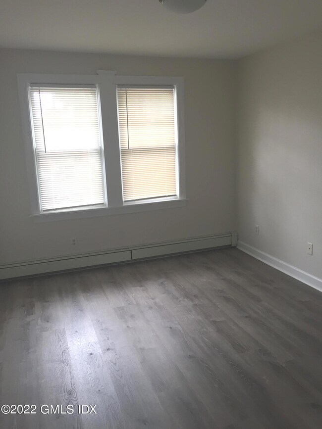 77 Valley Rd, Cos Cob, CT 06807 - photo 7