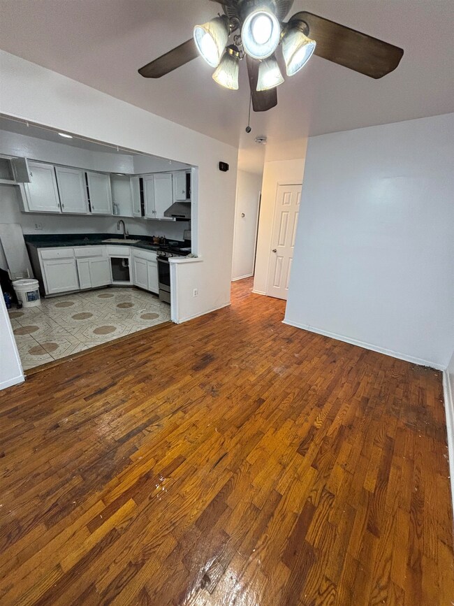 19 Skillman Ave unit 2, Jersey City, NJ 07306 - photo 7