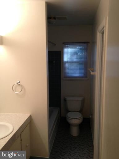 19009 Queens Cross Ln, Germantown, MD 20876 - photo 3