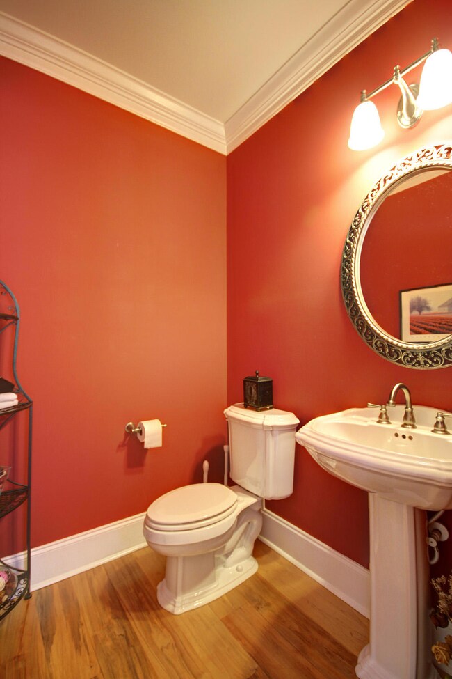 2600 Ringstead Lane_Powder Room