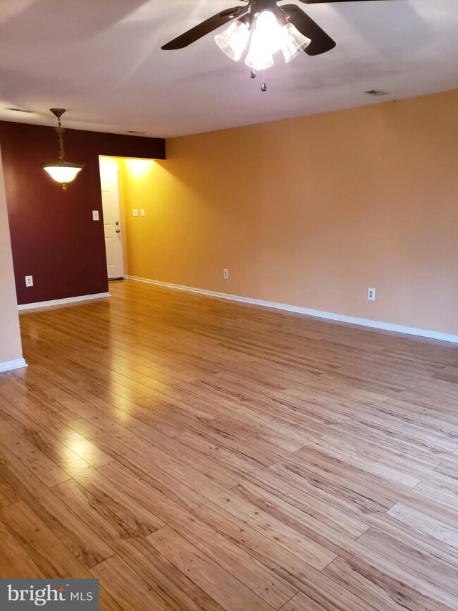 117 Claire Ct, Blackwood, NJ 08012 - photo 2