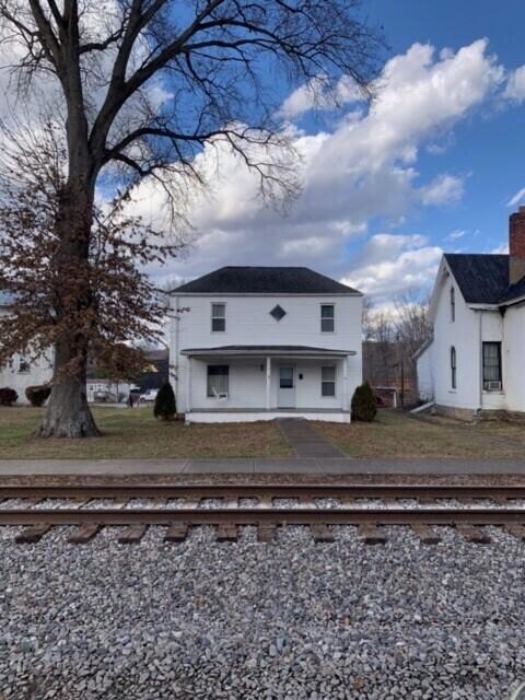 213 E 3rd St, Augusta, KY 41002 - photo 3