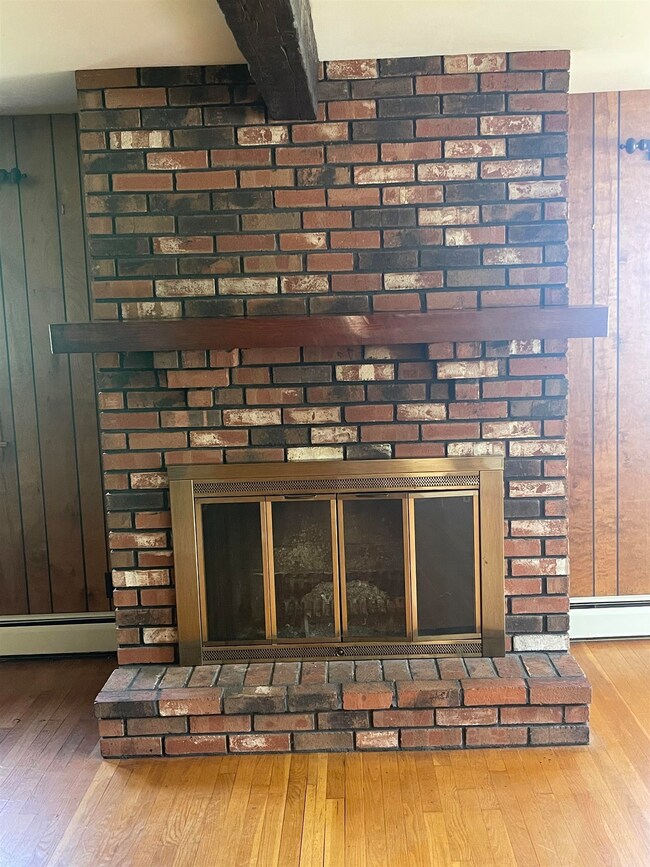 860 Dix St, Manchester, NH 03103 - photo 6