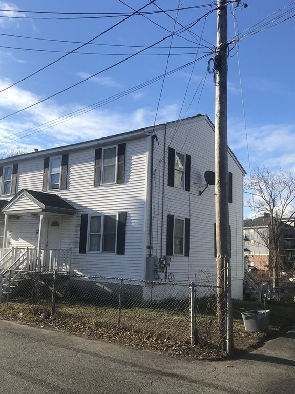 1 Marshalls Way, Lawrence, MA 01841 - photo 3