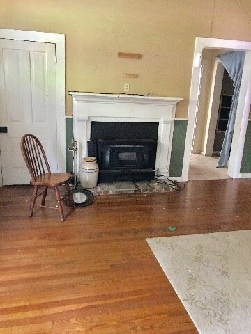 1 of 2 fireplaces