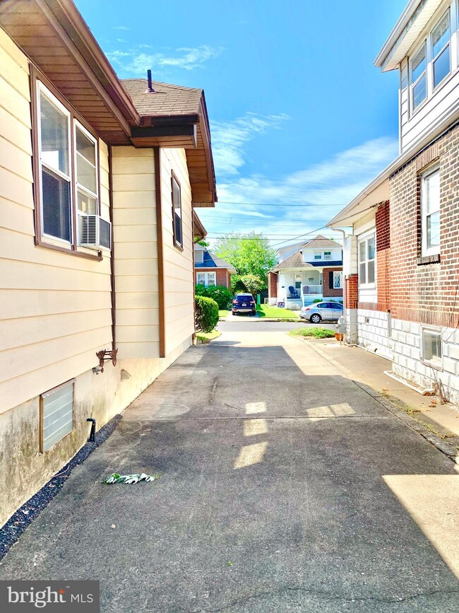 9 W 7th Ave, Runnemede, NJ 08078 - photo 6