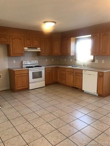 118 Brook Run Ln, Statesville, NC 28625 - photo 3