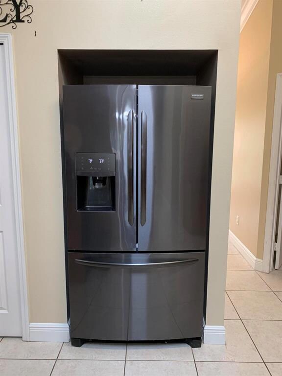 FRIDGE