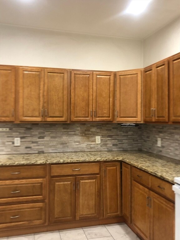 93 Pine St unit 1, Swampscott, MA 01907 - photo 3