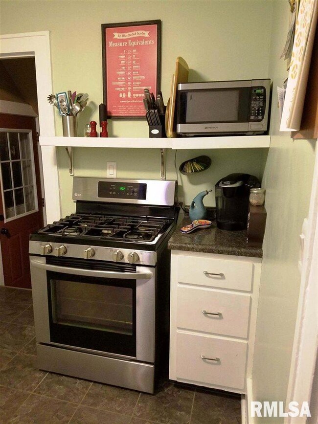 2017 44th St, Rock Island, IL 61201 - photo 6