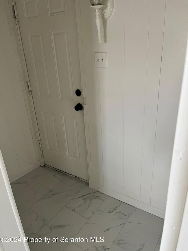 258 Main St unit 3, Dupont, PA 18641 - photo 4