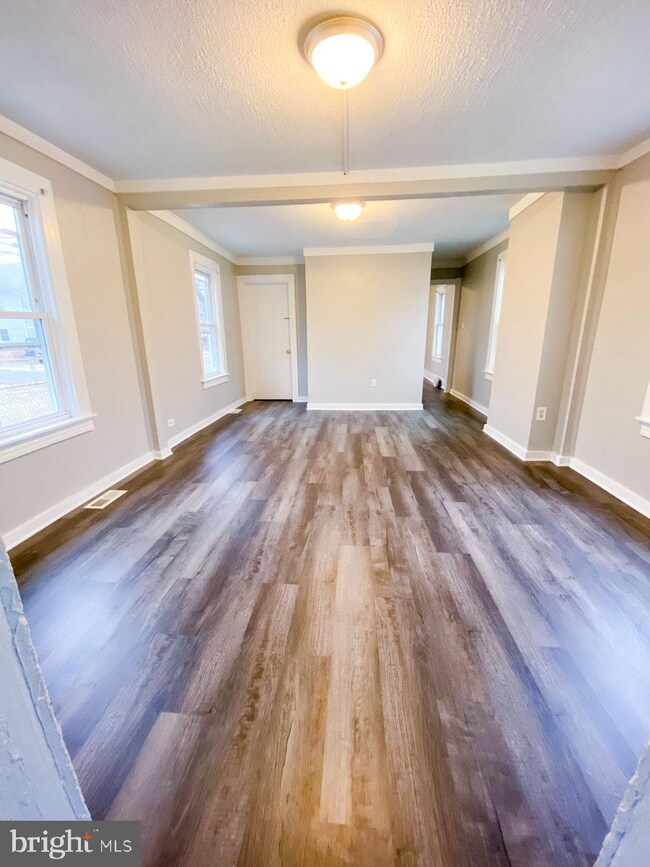 14 W Buck St, Paulsboro, NJ 08066 - photo 5