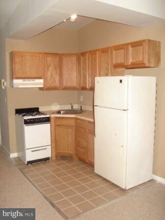 1545 S Charles St unit C, Baltimore, MD 21230 - photo 2